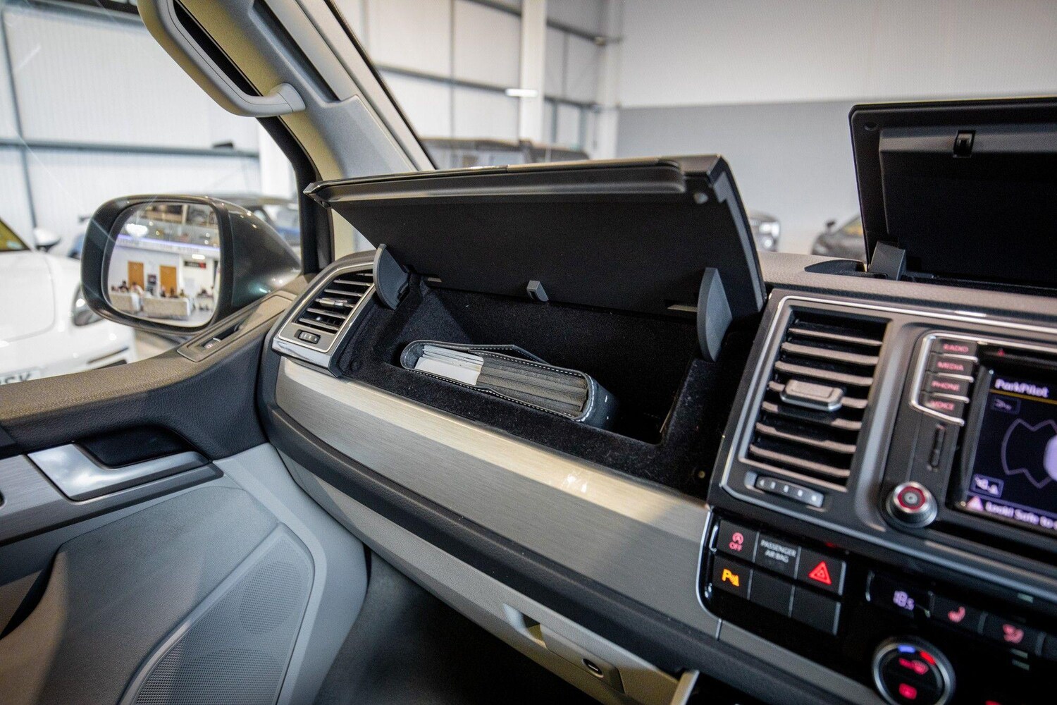 Used Volkswagen California 2017 for sale - 77892466: Photo 54