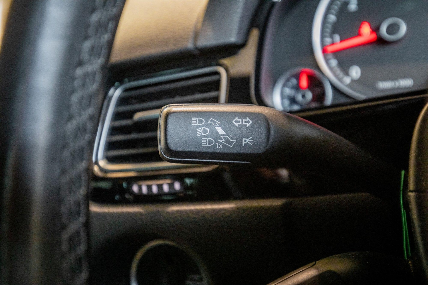 Used Volkswagen Touareg 2016 for sale - 77074210: Photo 25