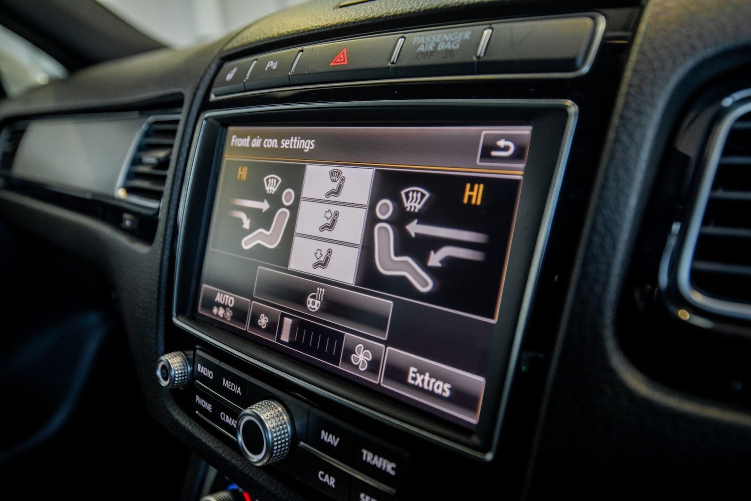 Used Volkswagen Touareg 2016 for sale - 77074210: Photo 28