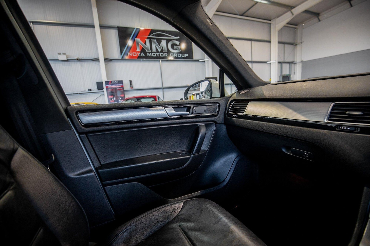 Used Volkswagen Touareg 2016 for sale - 77074210: Photo 36