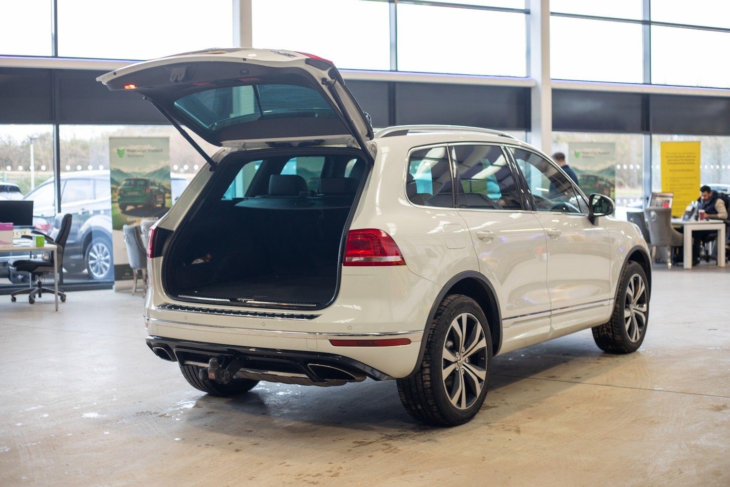 Used Volkswagen Touareg 2016 for sale - 77074210: Photo 43