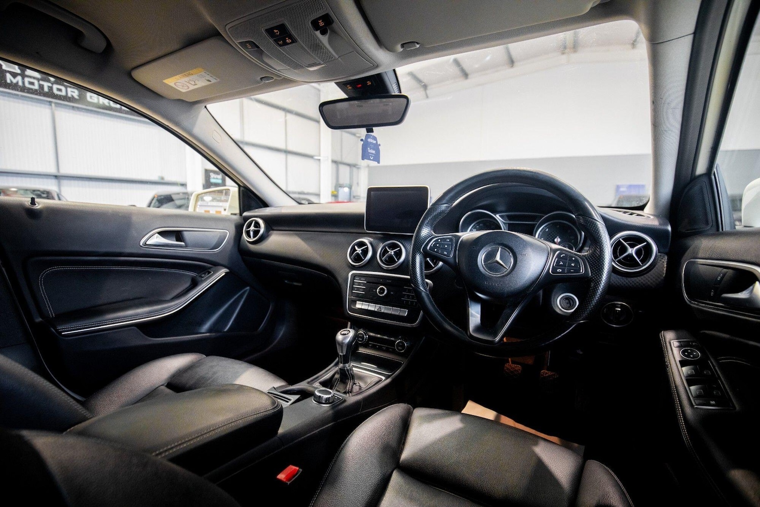 Used Mercedes-Benz A-Class for sale - 77242551: Photo 2