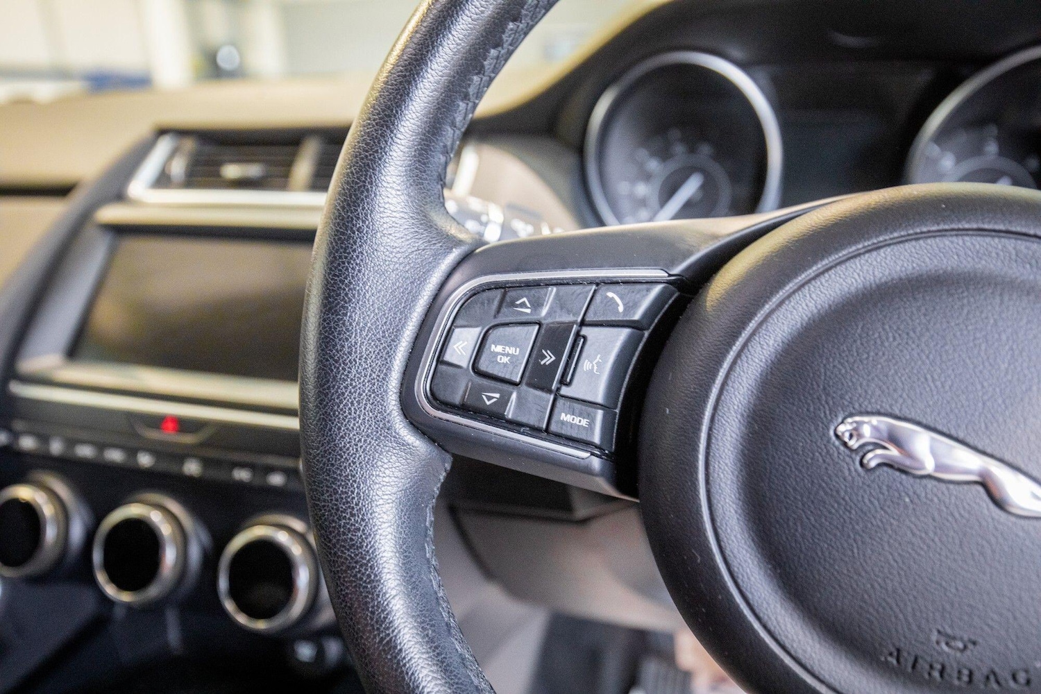 Used Jaguar E-Pace 2018 for sale - 76823701: Photo 18