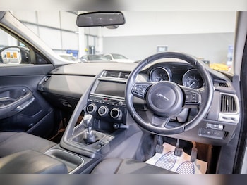 Used Jaguar E-Pace 2018 for sale - 76823701: Photo