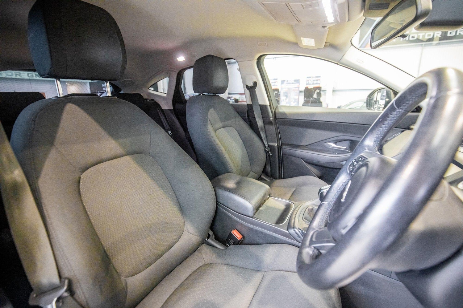 Used Jaguar E-Pace 2018 for sale - 76823701: Photo 3