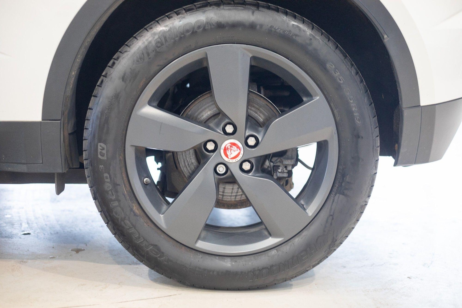 Used Jaguar E-Pace 2018 for sale - 76823701: Photo 4