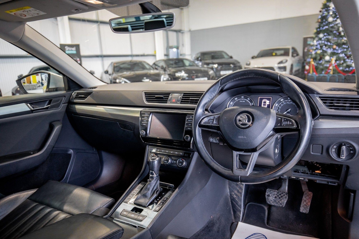 Used Skoda Superb 2015 for sale - 77109460: Photo 2