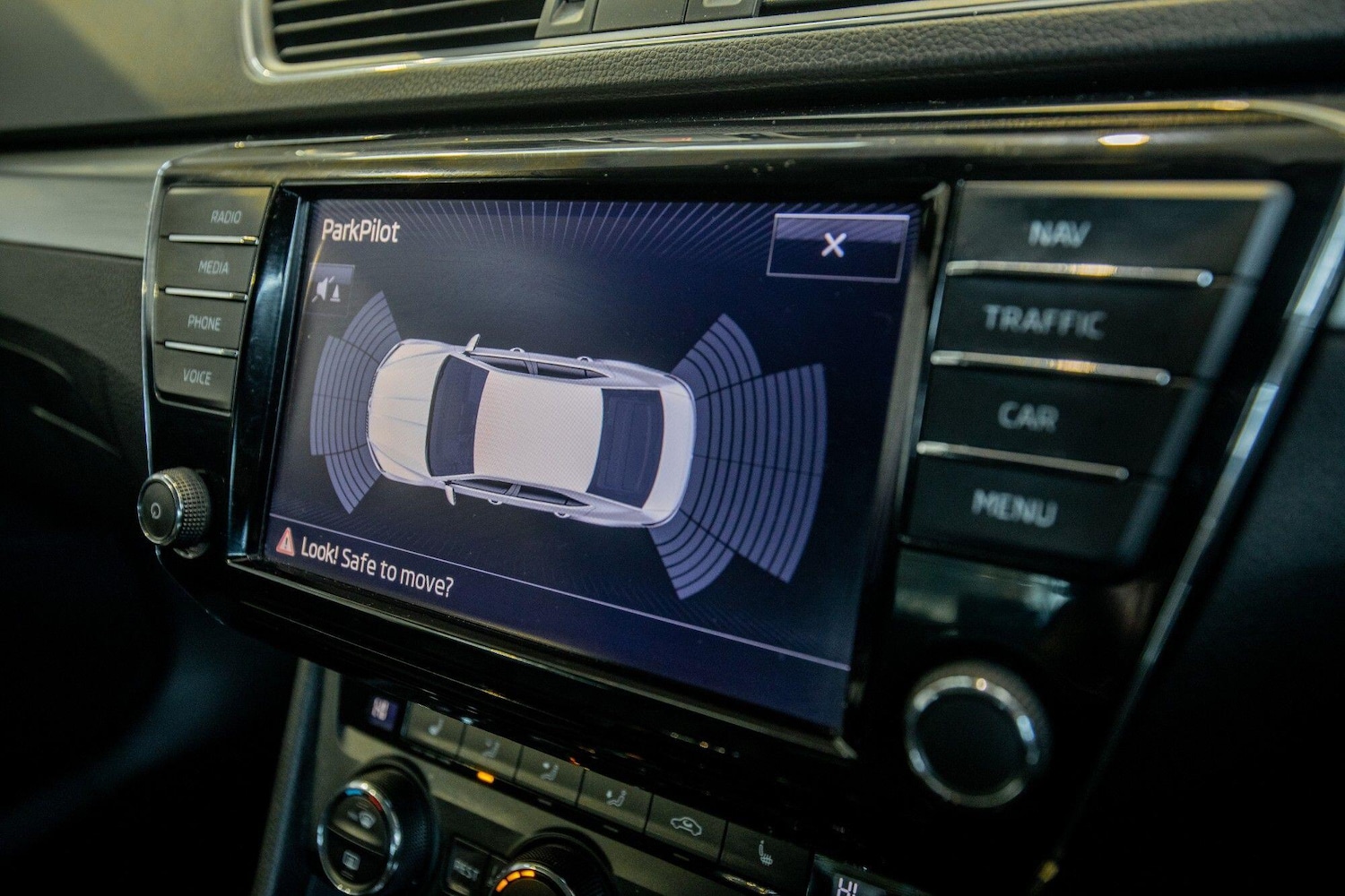 Used Skoda Superb 2015 for sale - 77109460: Photo 28