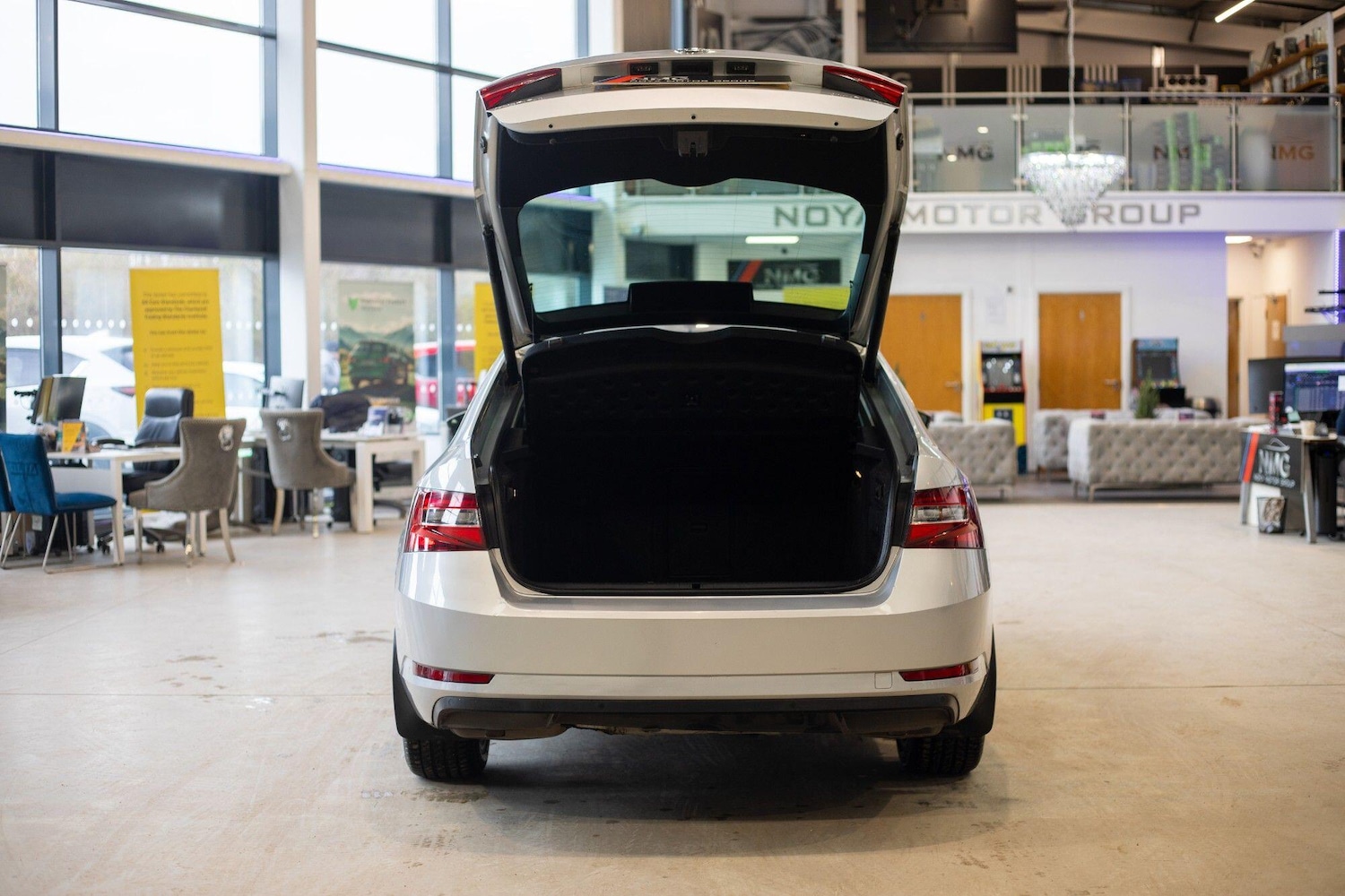 Used Skoda Superb 2015 for sale - 77109460: Photo 42