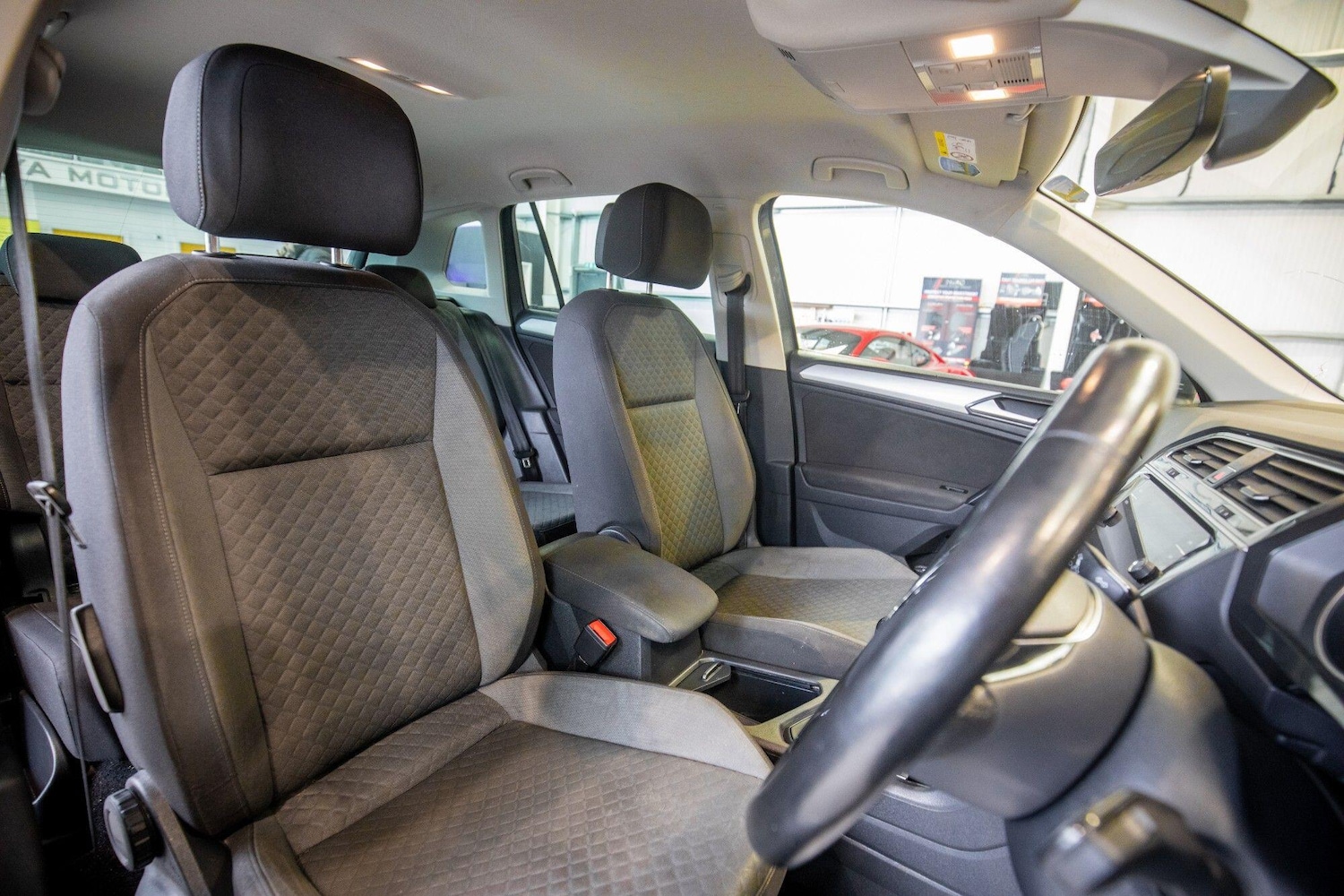 Used Volkswagen Tiguan 2018 for sale - 78058349: Photo 3