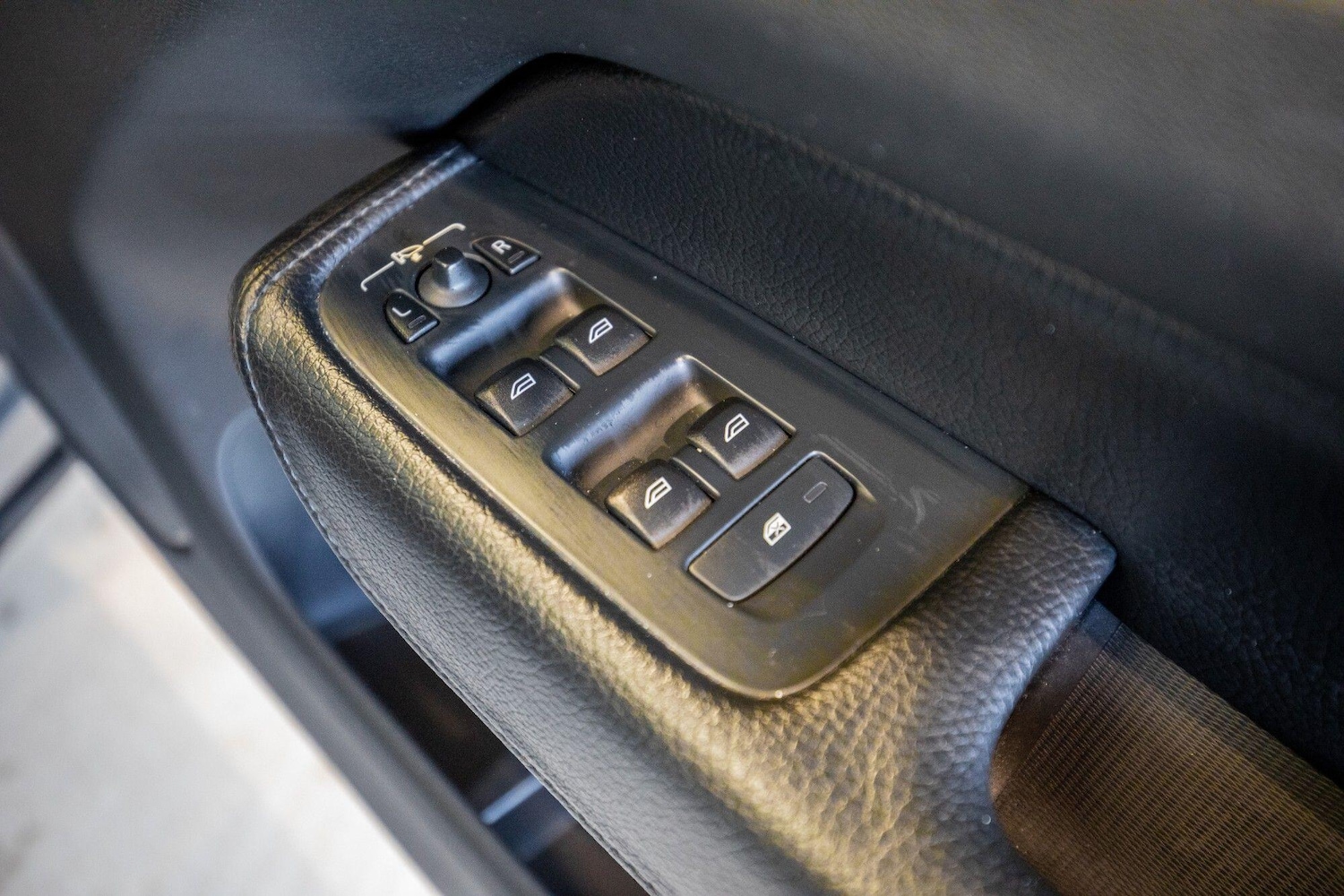 Used Volvo XC60 2017 for sale - 77120364: Photo 16