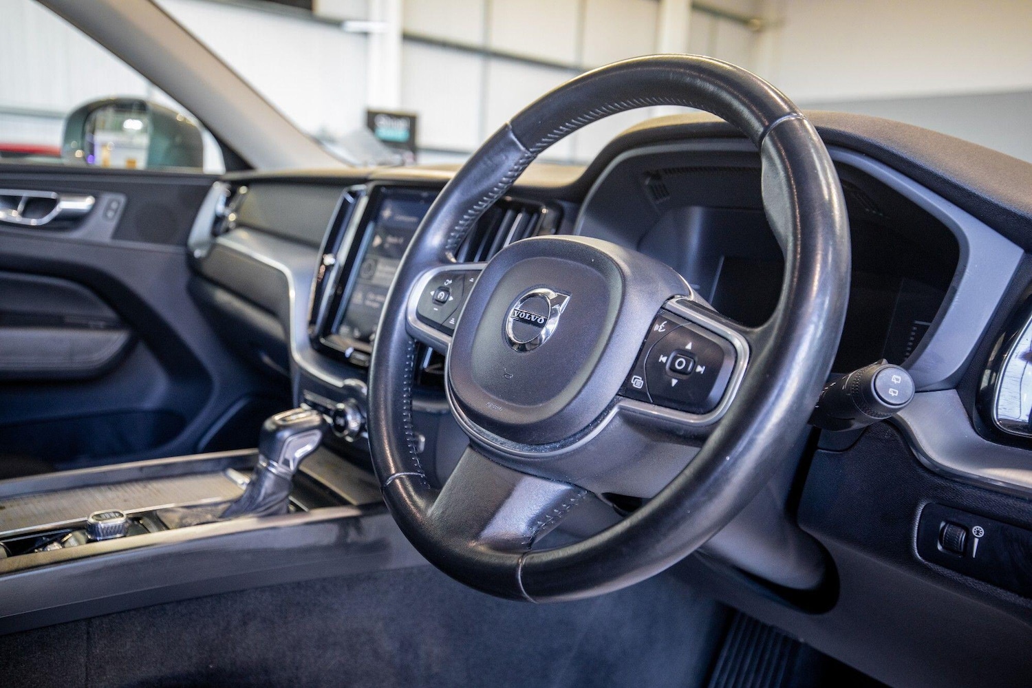 Used Volvo XC60 2017 for sale - 77120364: Photo 18