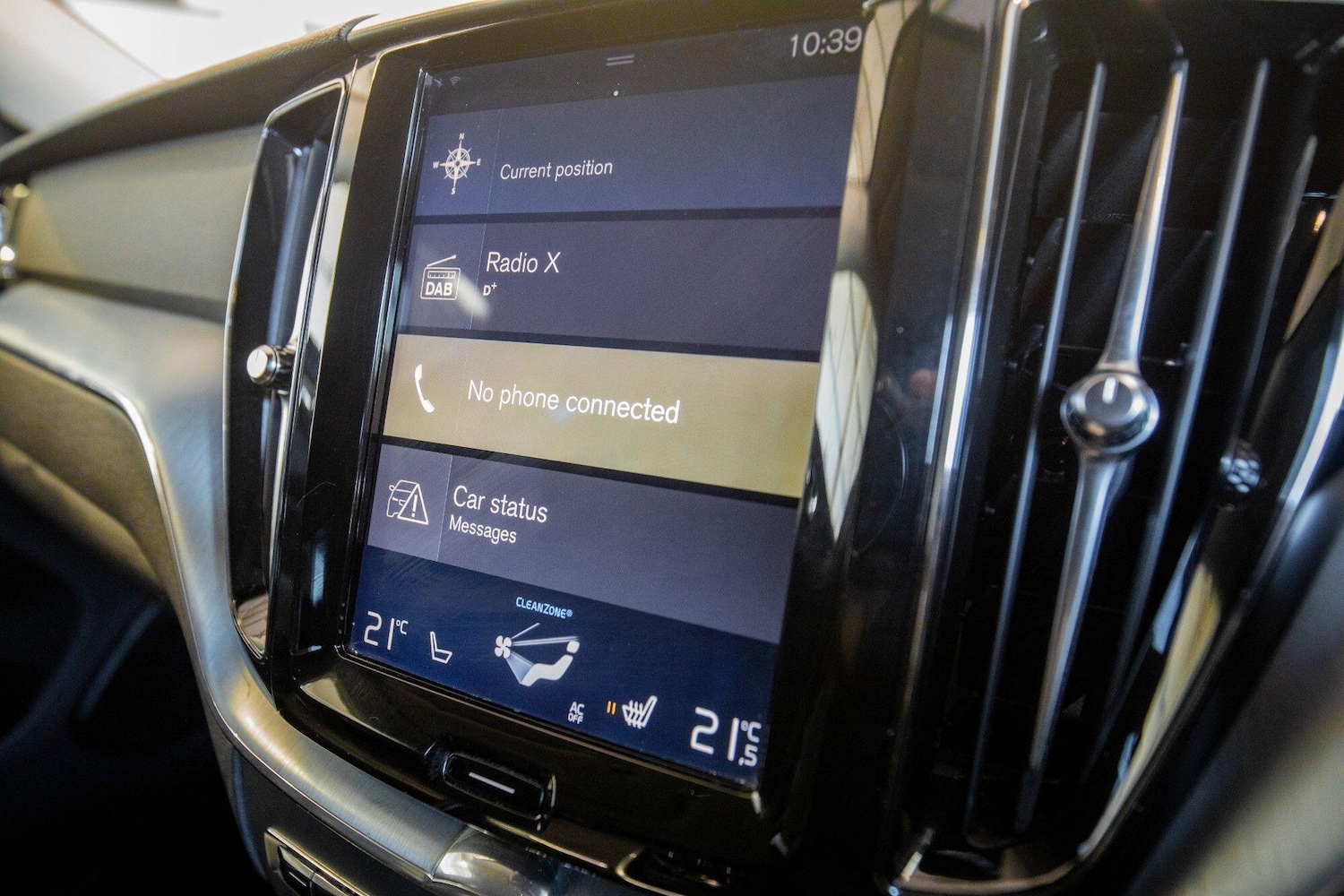 Used Volvo XC60 2017 for sale - 77120364: Photo 25