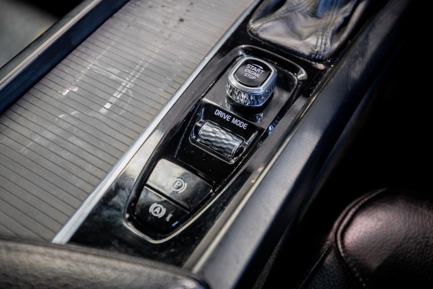 Used Volvo XC60 2017 for sale - 77120364: Photo 28