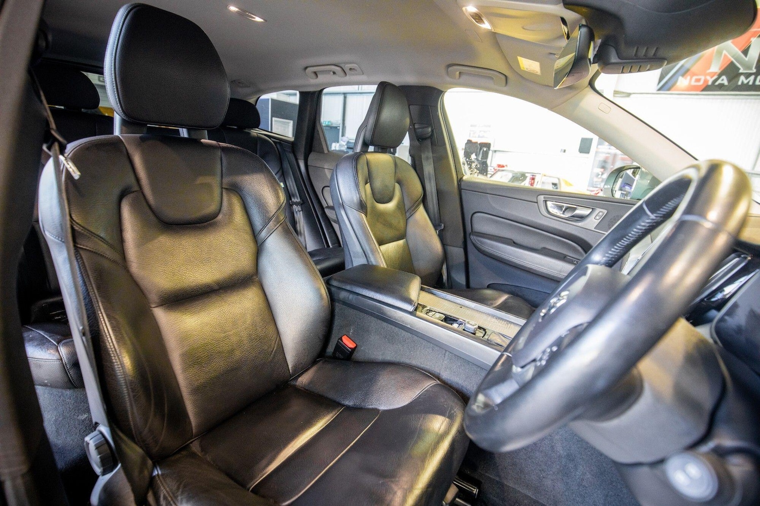 Used Volvo XC60 2017 for sale - 77120364: Photo 3