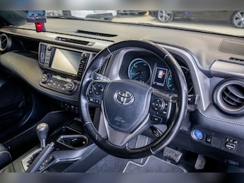 Used Toyota RAV4 2018 for sale - 78534013: Photo