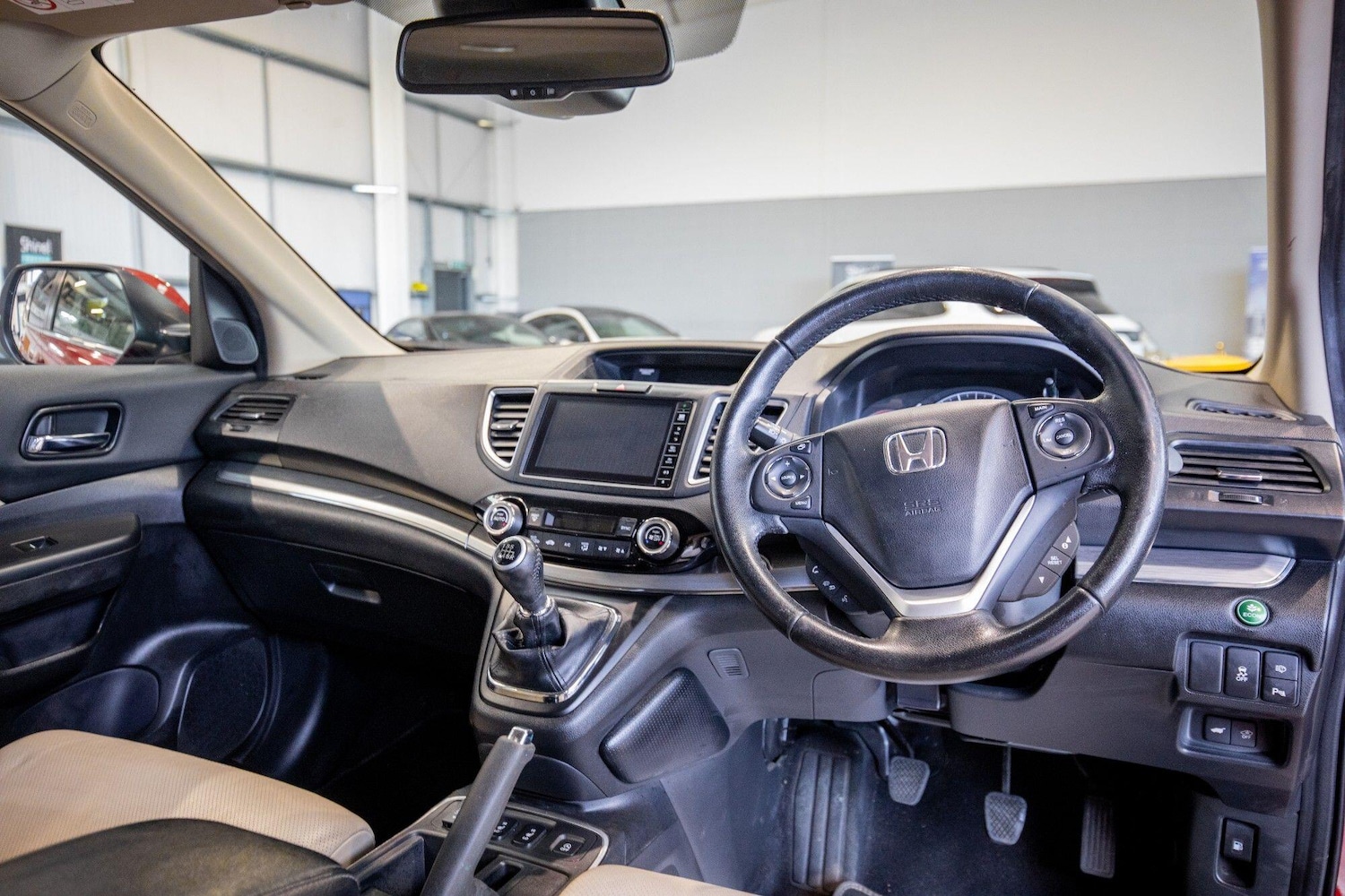 Used Honda CR-V 2015 for sale - 77109115: Photo 2