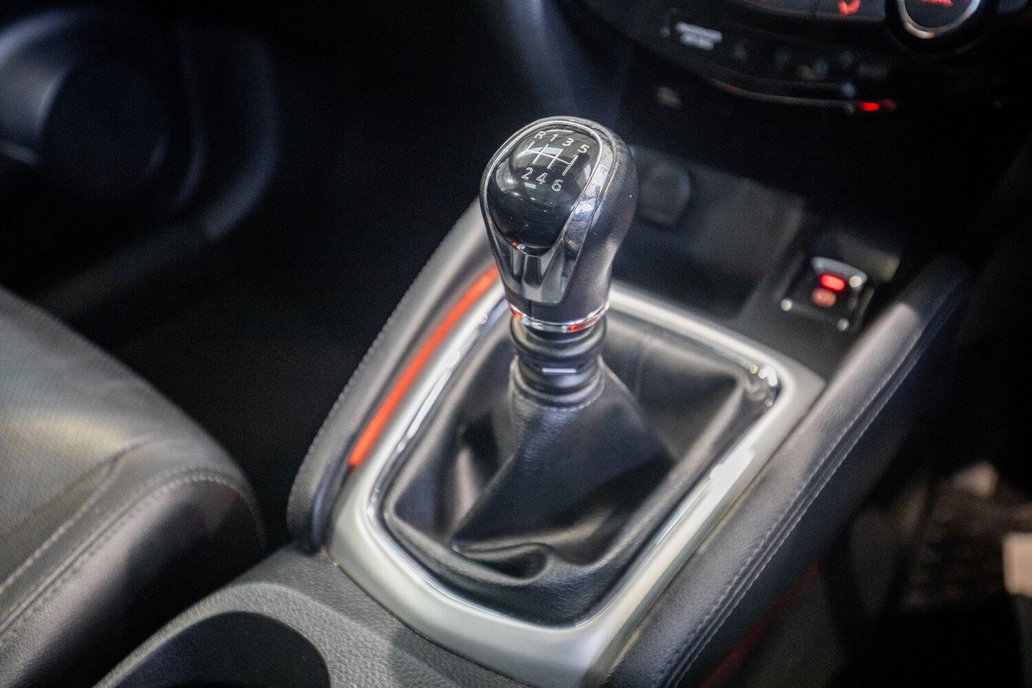 Used Nissan Qashqai for sale - 77670832: Photo 28