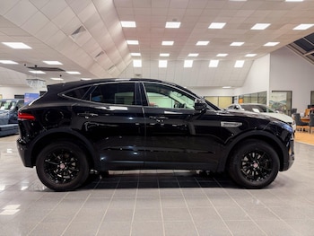 Used Jaguar E-Pace 2019 for sale - 77109539: Photo