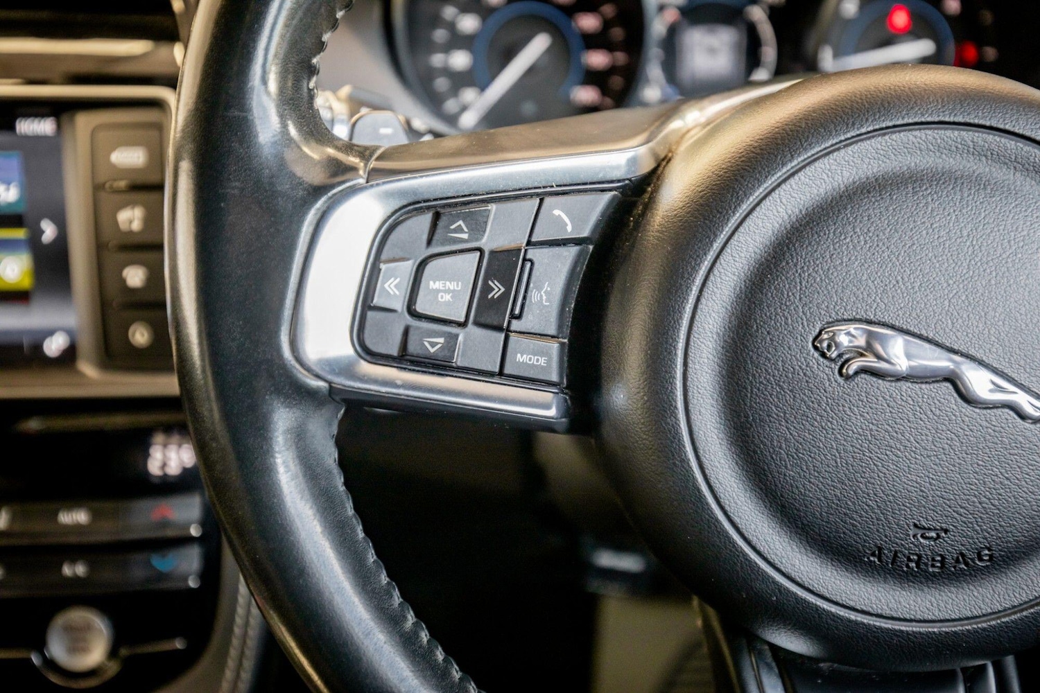 Used Jaguar F-Pace 2016 for sale - 77957261: Photo 21