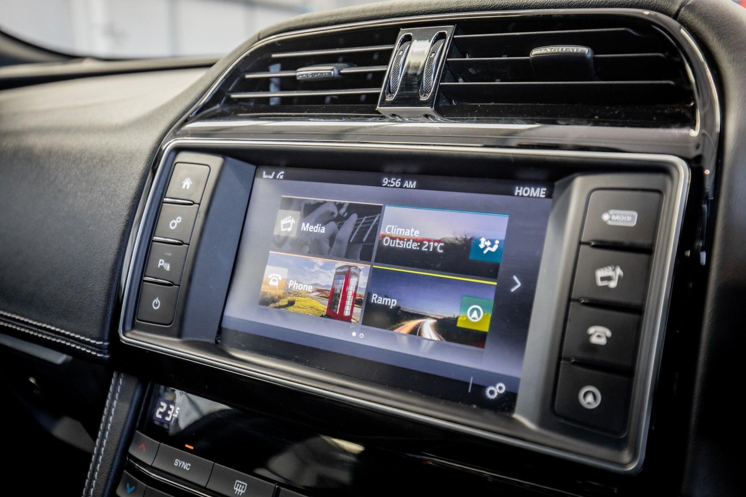 Used Jaguar F-Pace 2016 for sale - 77957261: Photo 26