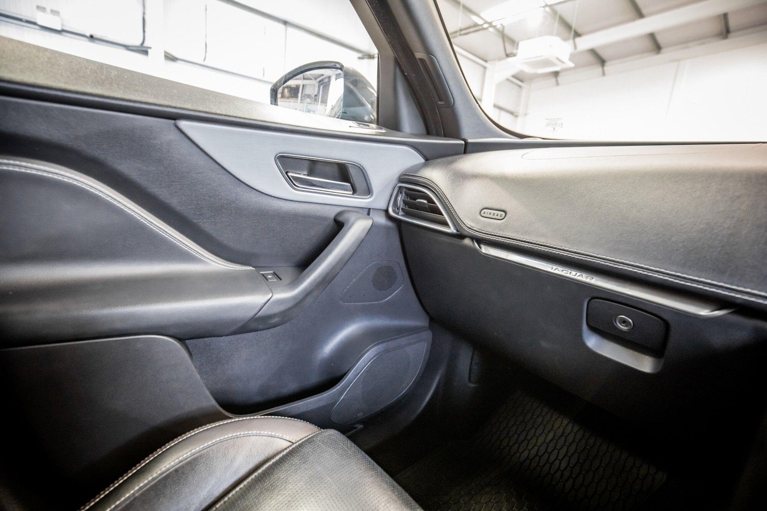 Used Jaguar F-Pace 2016 for sale - 77957261: Photo 31