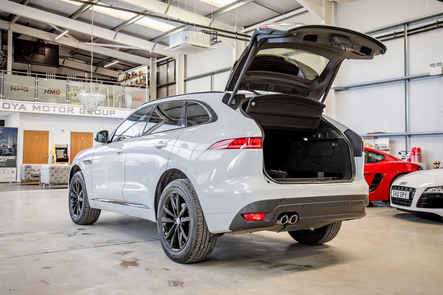 Used Jaguar F-Pace 2016 for sale - 77957261: Photo 32