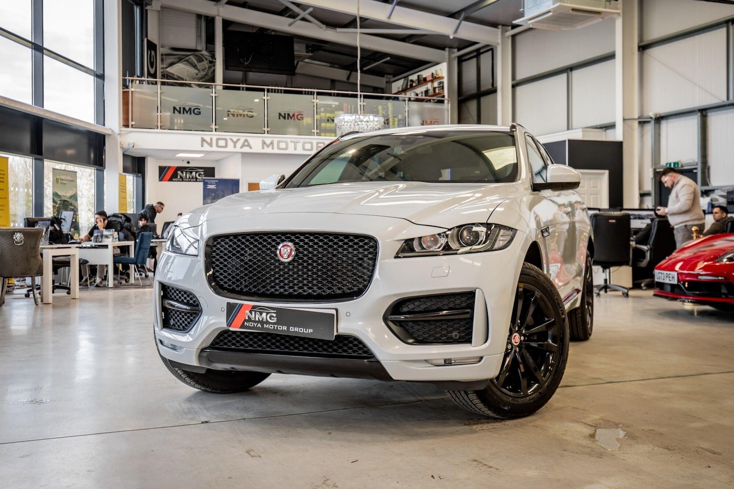 Used Jaguar F-Pace 2016 for sale - 77957261: Photo 5