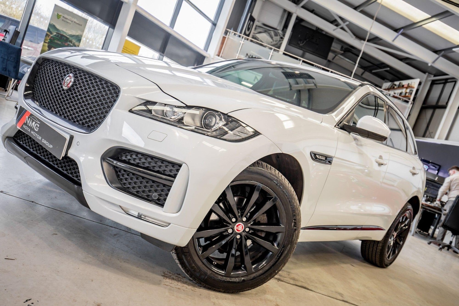 Used Jaguar F-Pace 2016 for sale - 77957261: Photo 6
