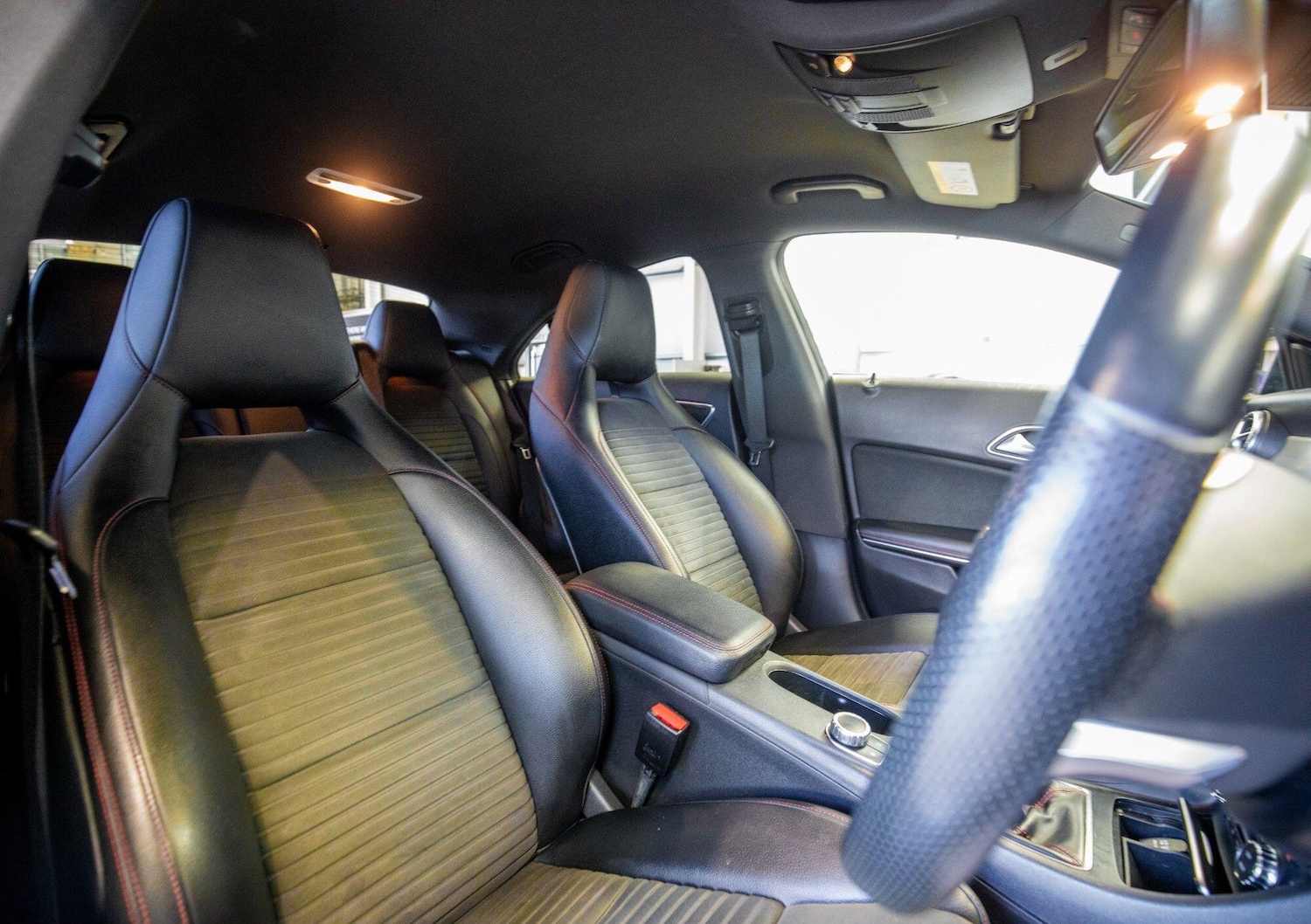 Used Mercedes-Benz CLA 2018 for sale - 76926562: Photo 3