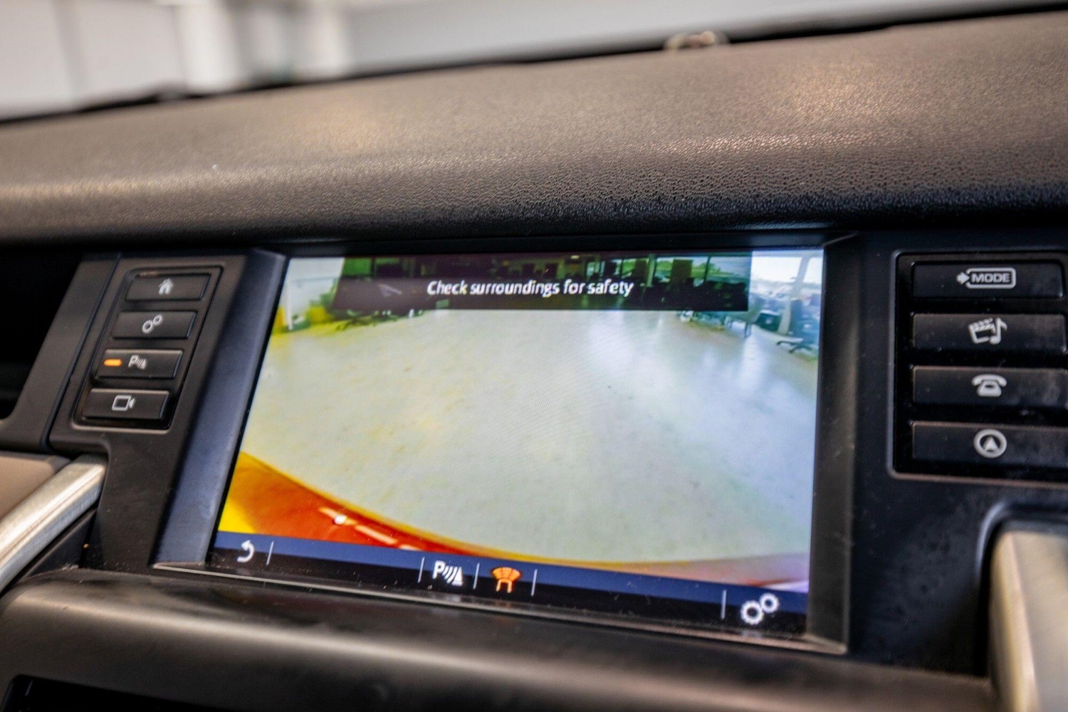 Used Land Rover Discovery Sport 2016 for sale - 76823942: Photo 31