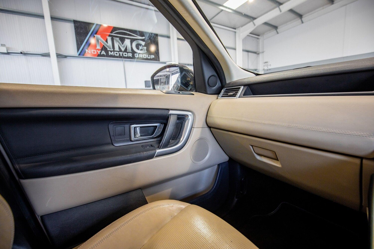 Used Land Rover Discovery Sport 2016 for sale - 76823942: Photo 36