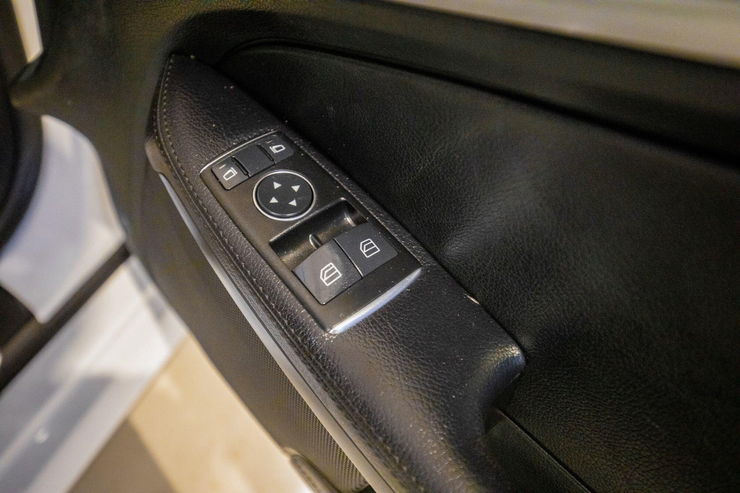 Used Mercedes-Benz SLK 2013 for sale - 77426121: Photo 14