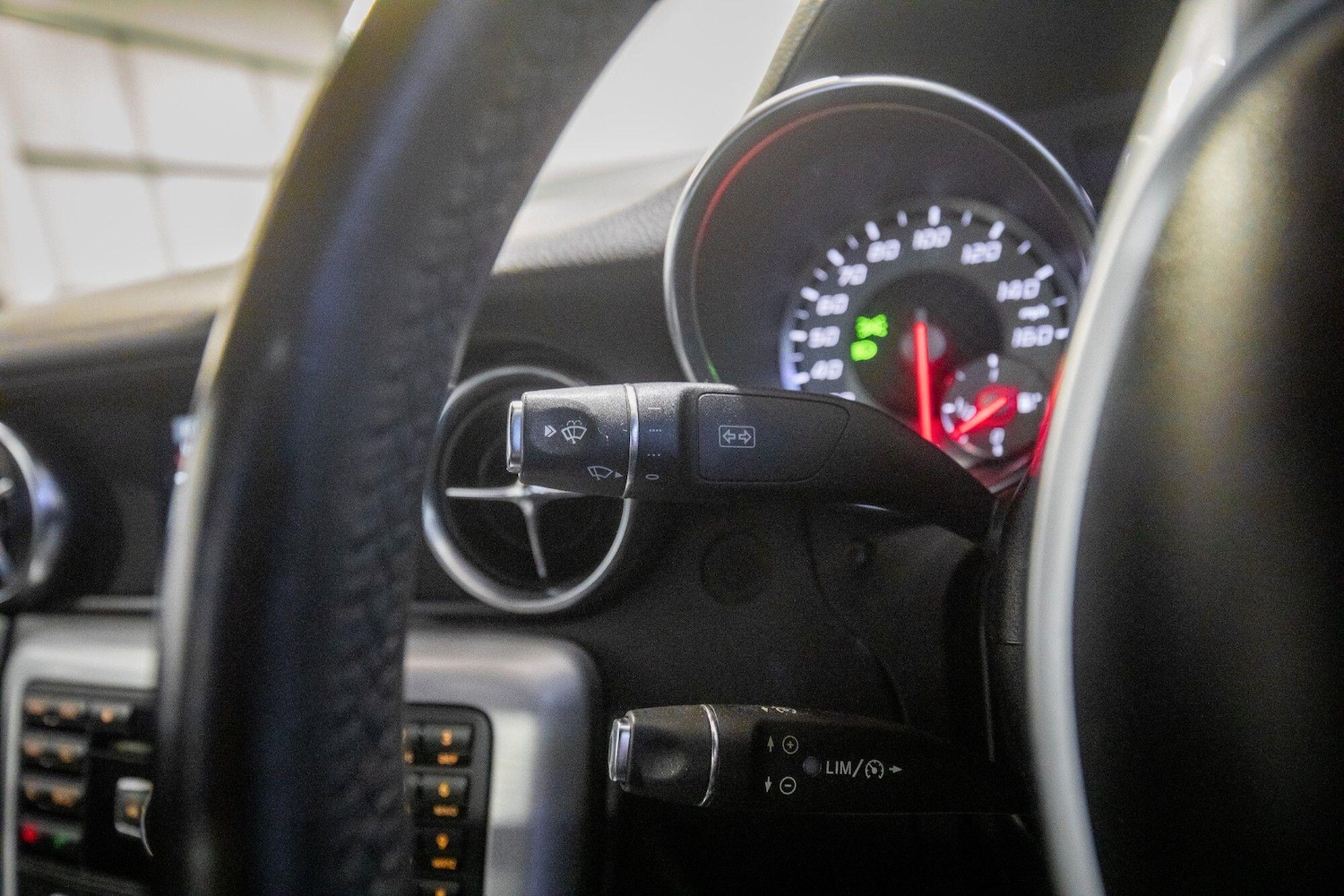 Used Mercedes-Benz SLK 2013 for sale - 77426121: Photo 21