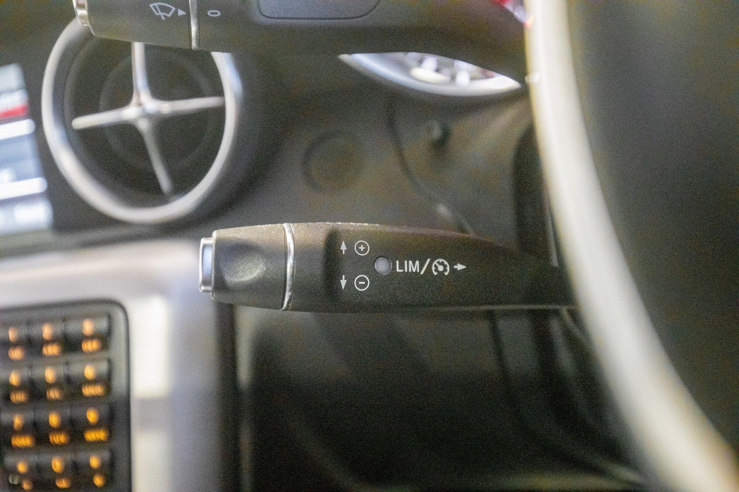 Used Mercedes-Benz SLK 2013 for sale - 77426121: Photo 22