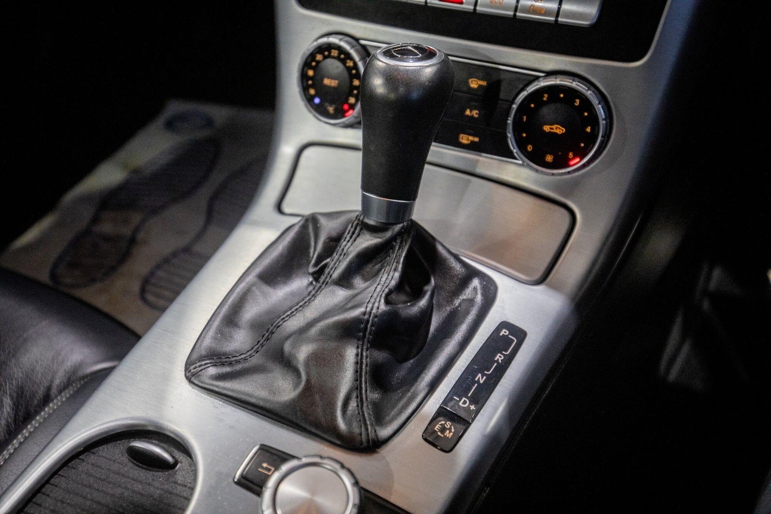 Used Mercedes-Benz SLK 2013 for sale - 77426121: Photo 27