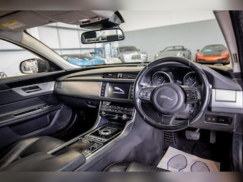 Used Jaguar XF 2016 for sale - 77799136: Photo