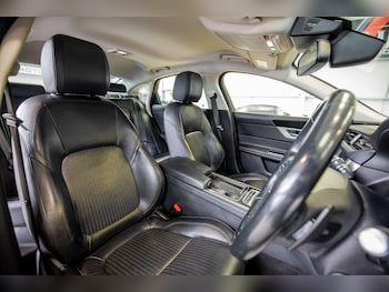 Used Jaguar XF 2016 for sale - 77799136: Photo