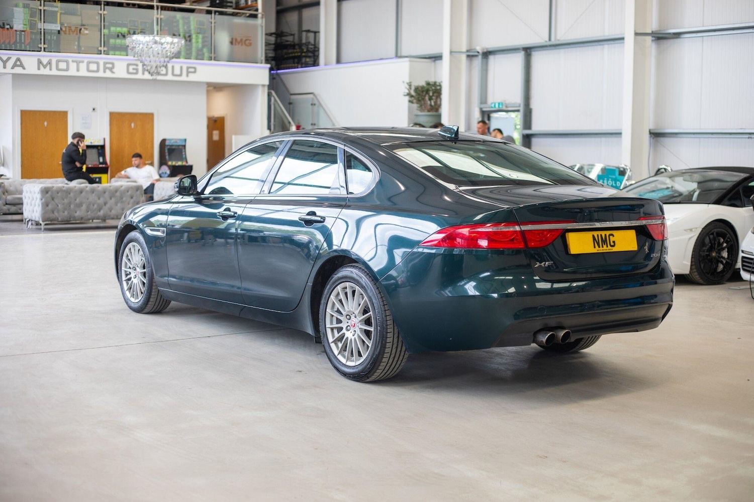 Used Jaguar XF 2016 for sale - 77799136: Photo 4