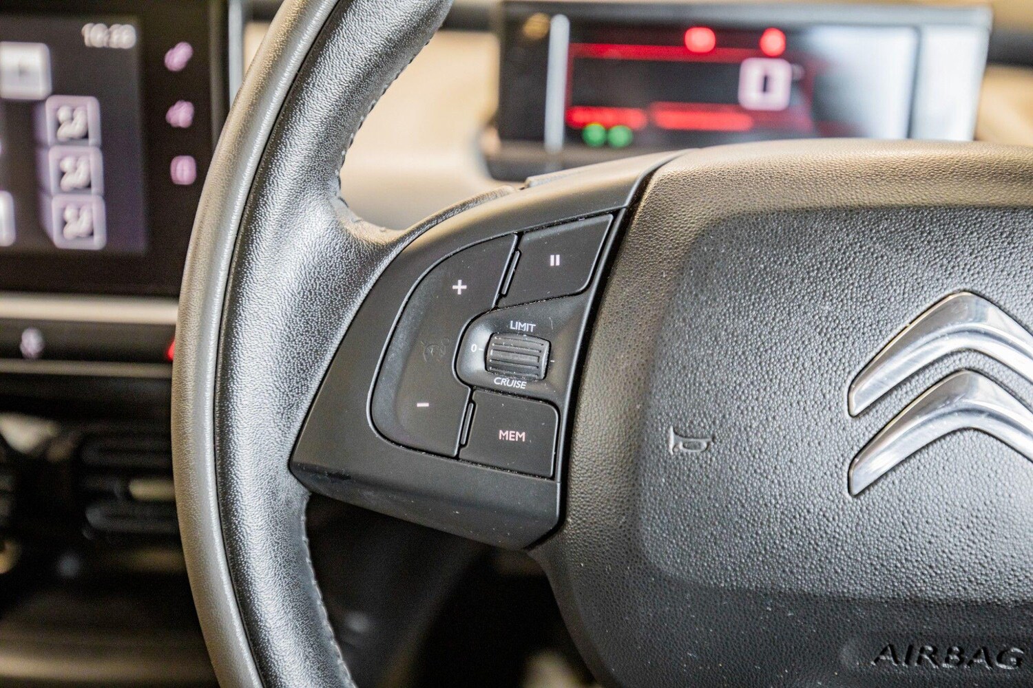 Used Citroen C4 Cactus 2018 for sale - 78157254: Photo 19