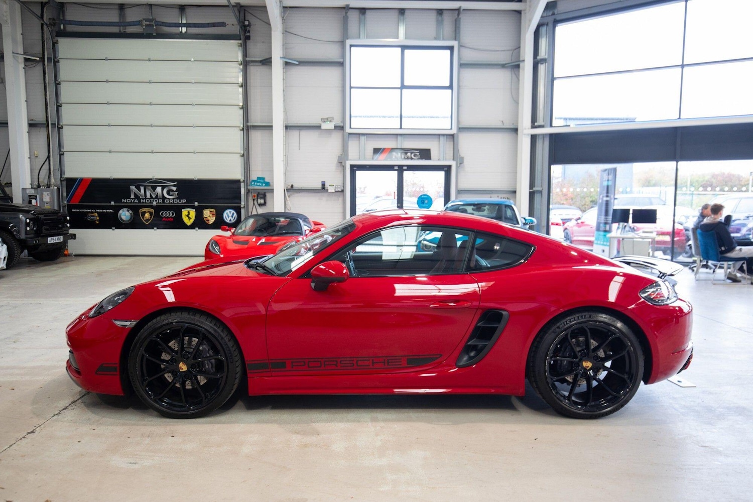 Used Porsche Cayman 2024 for sale - 77784497: Photo 43