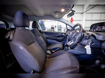 Used Peugeot 208 2018 for sale - 78382166: Photo
