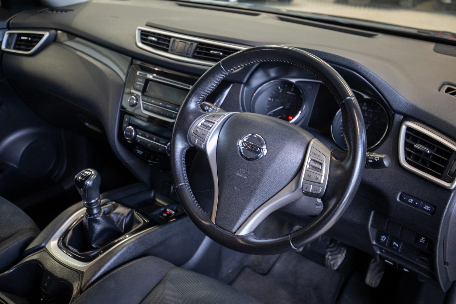 Used Nissan X-Trail for sale - 77958177: Photo 2