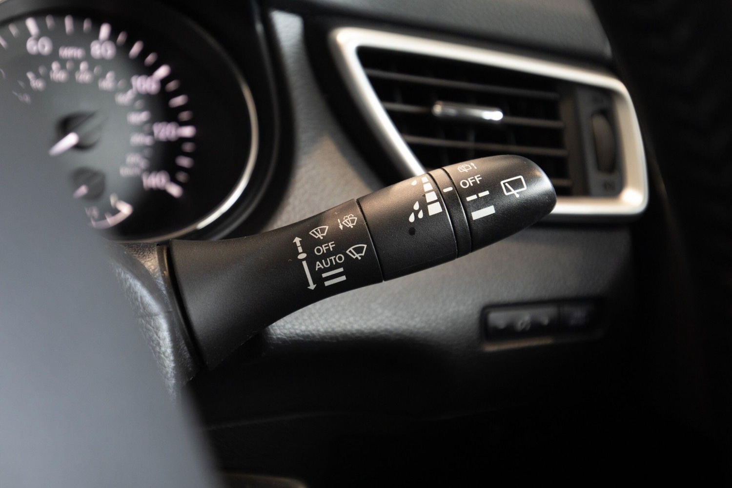 Used Nissan X-Trail for sale - 77958177: Photo 29