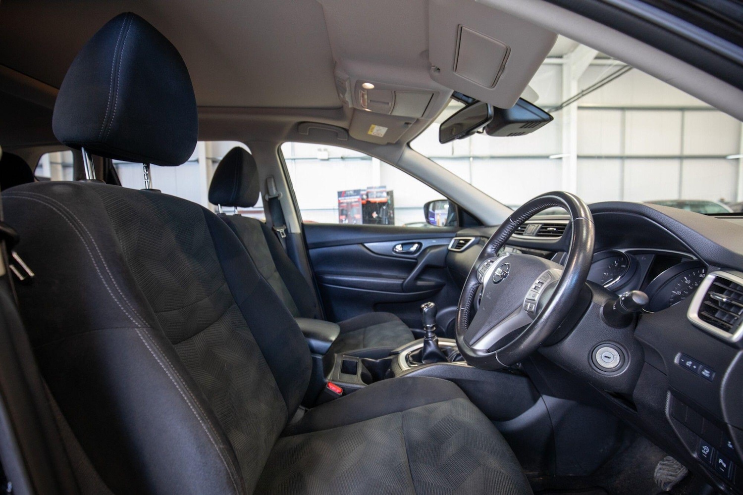 Used Nissan X-Trail for sale - 77958177: Photo 3