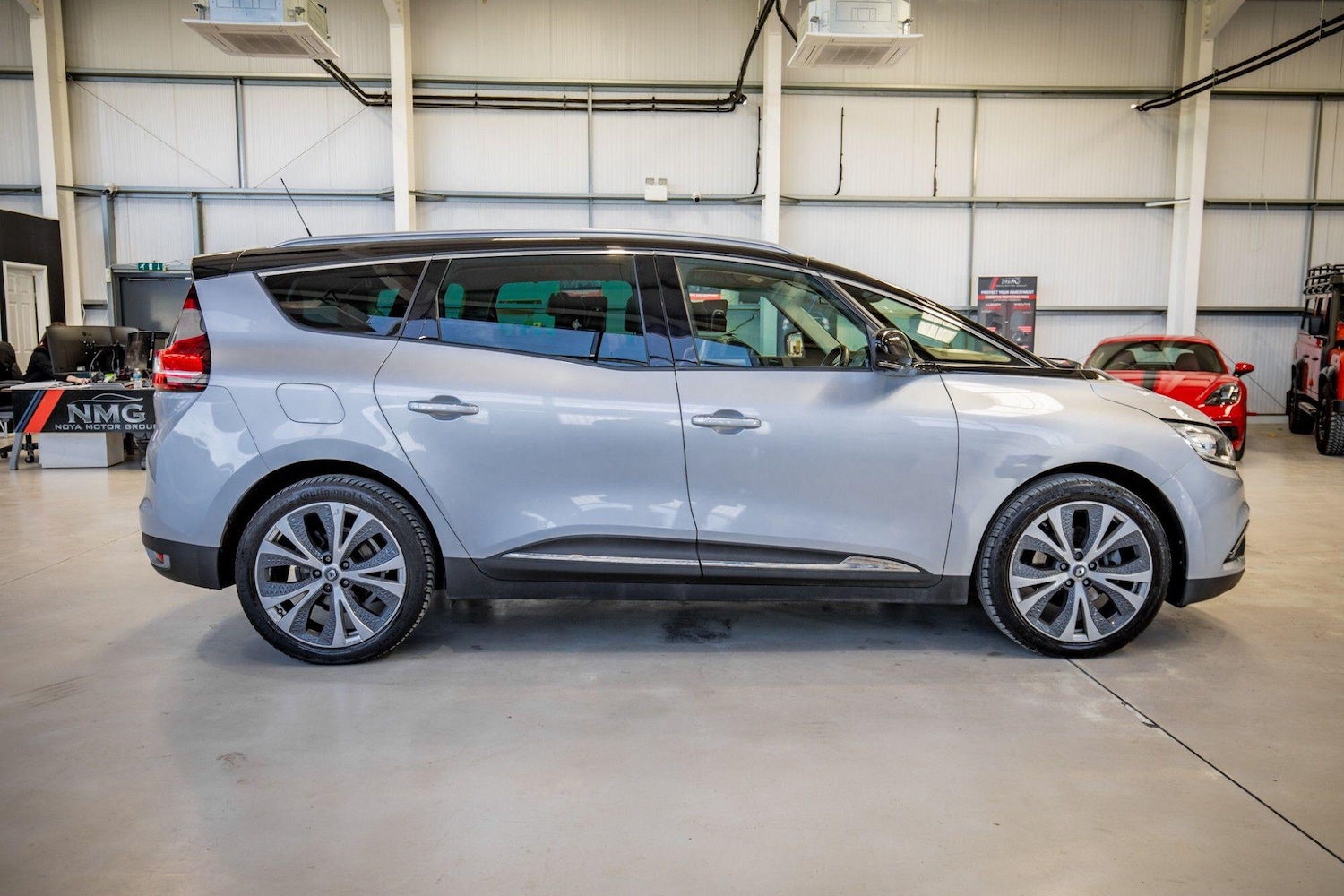 Used Renault Grand Scenic 2017 for sale - 78157196: Photo 12