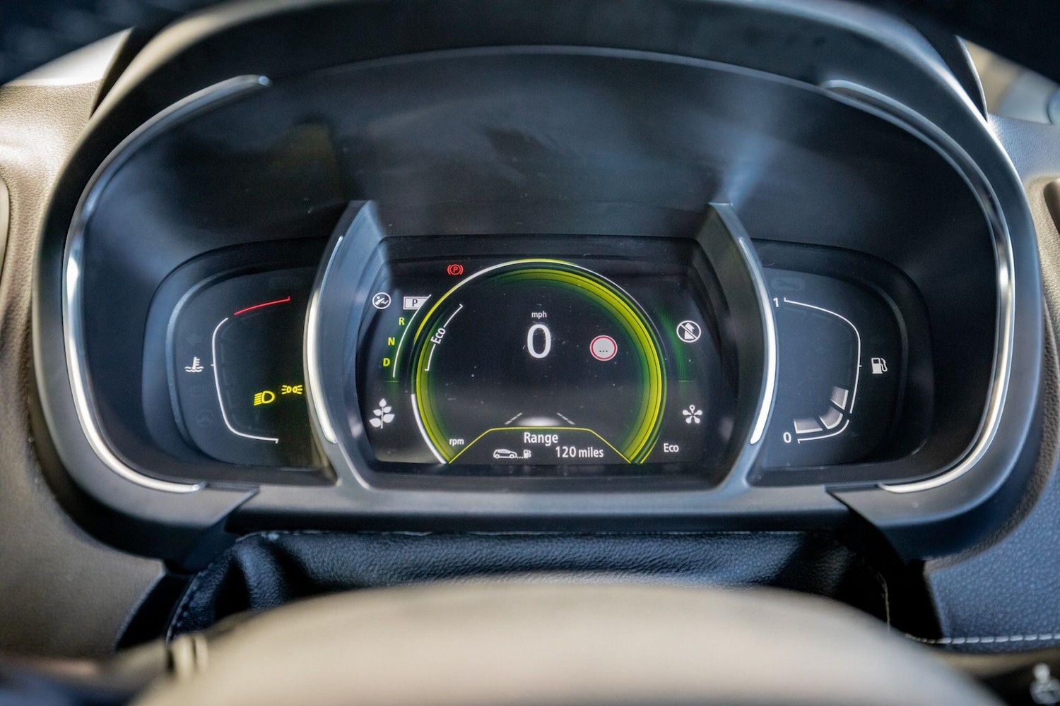 Used Renault Grand Scenic 2017 for sale - 78157196: Photo 21