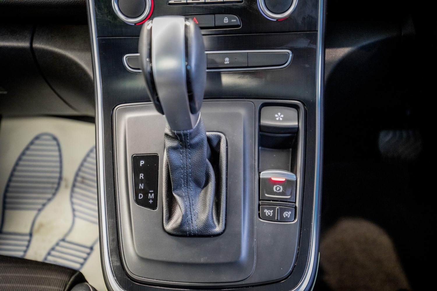 Used Renault Grand Scenic 2017 for sale - 78157196: Photo 28