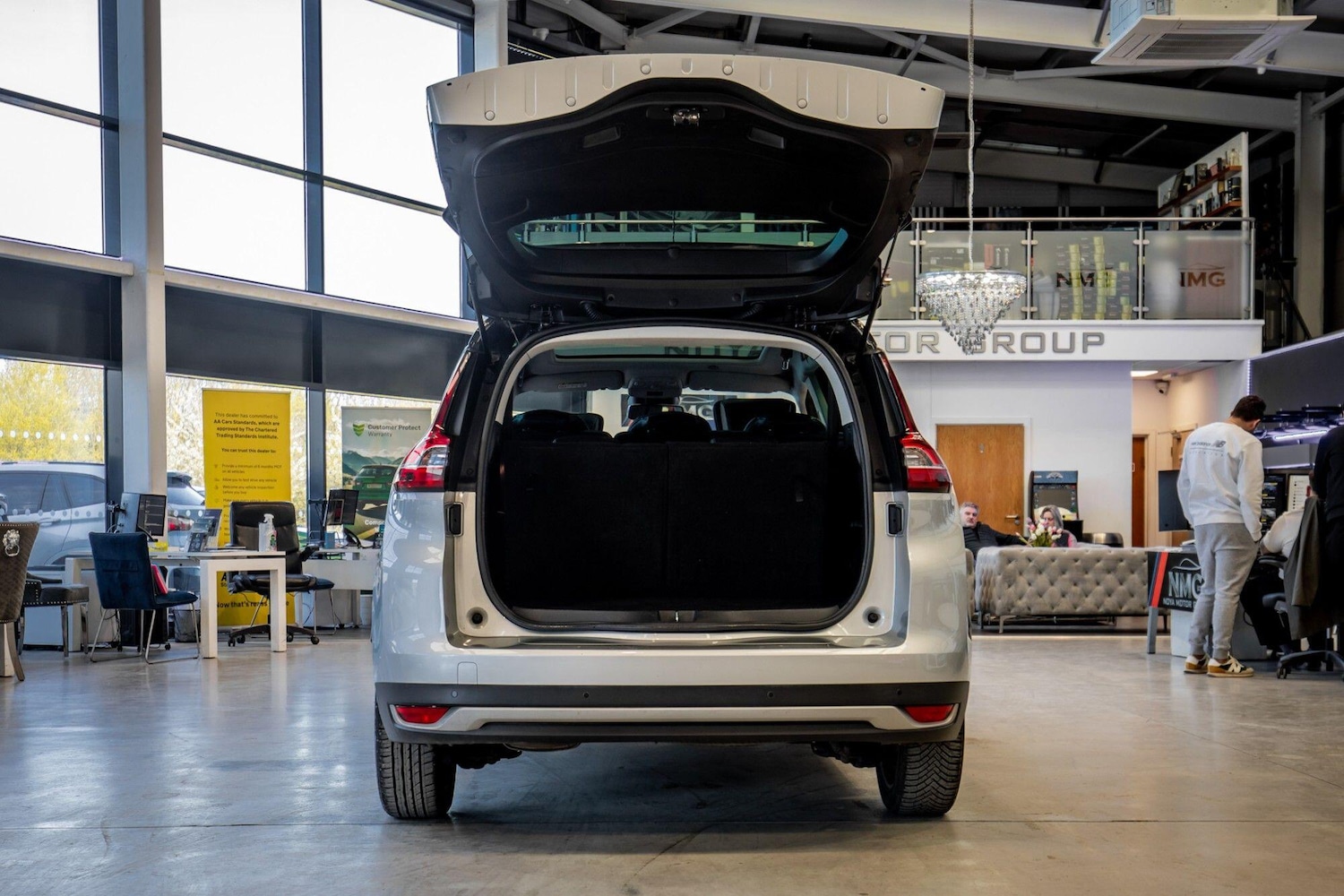 Used Renault Grand Scenic 2017 for sale - 78157196: Photo 34