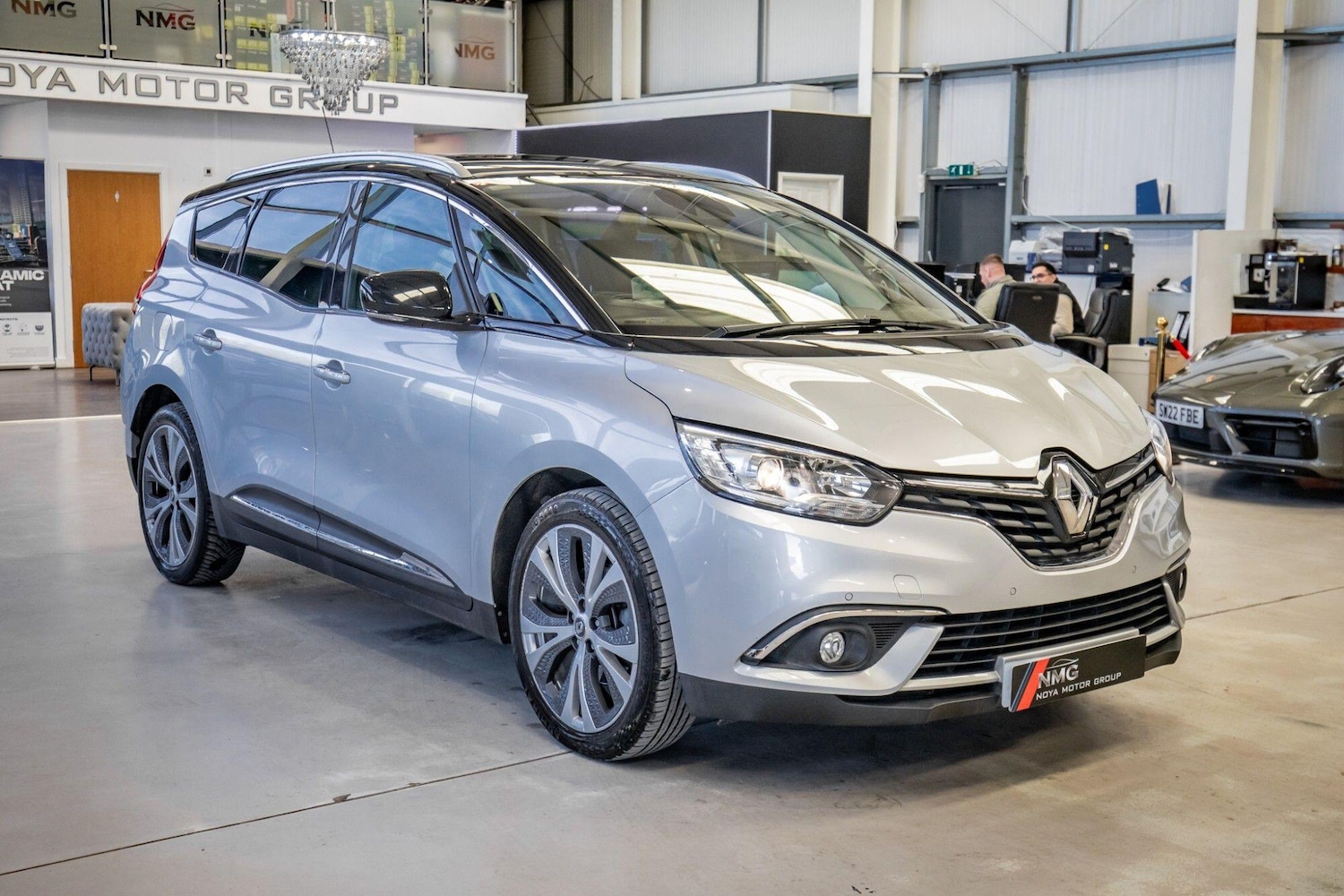 Used Renault Grand Scenic 2017 for sale - 78157196: Photo 7